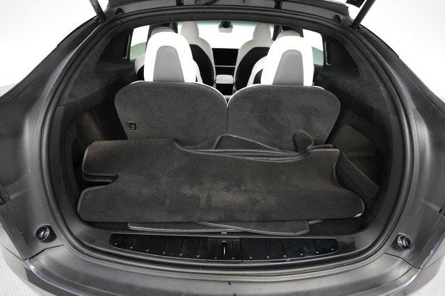 2022 Tesla Model X — photo 6 of 24