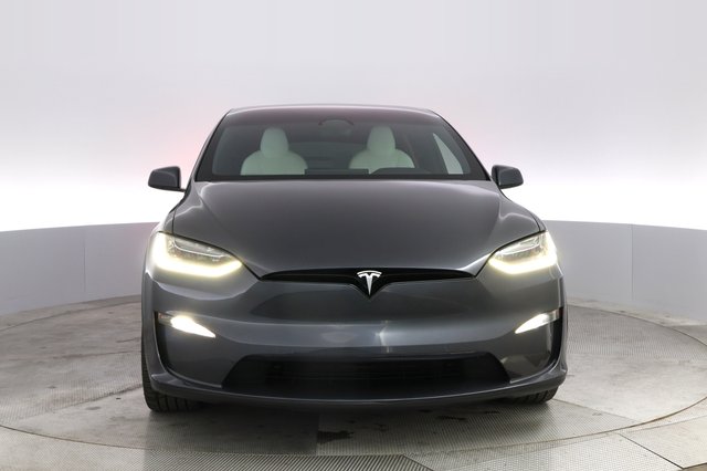 2022 Tesla Model X — photo 9 of 24