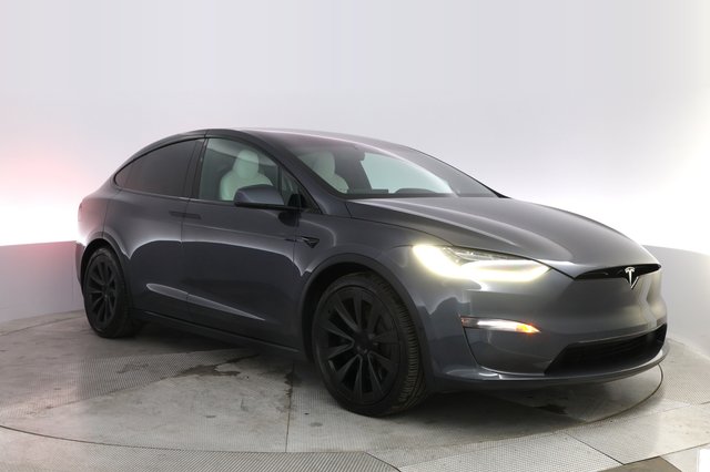 2022 Tesla Model X — photo 10 of 24