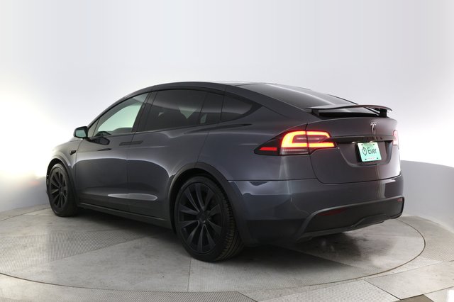 2022 Tesla Model X — photo 13 of 24