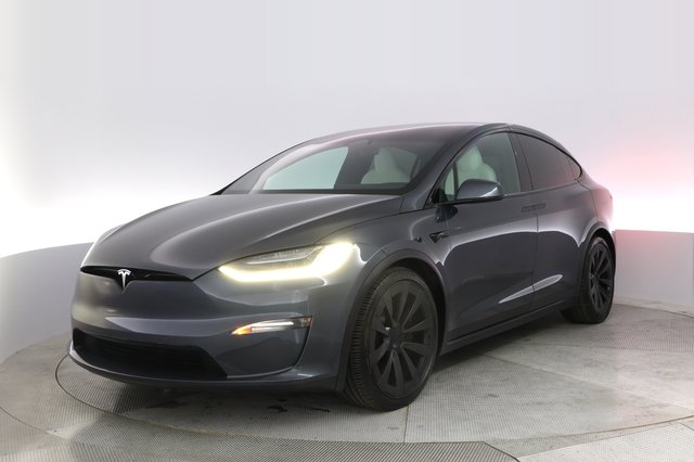 2022 Tesla Model X — VIN 7SAXCBE54NF355366