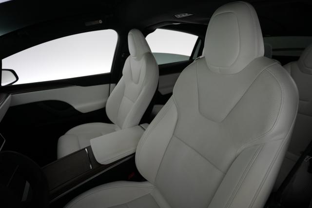 2022 Tesla Model X — photo 3 of 24