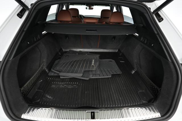 2021 Audi e-tron — photo 6 of 23