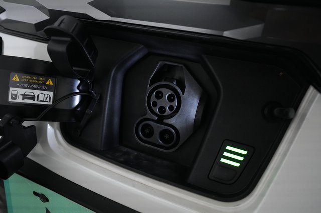 2023 Kia Niro EV — photo 8 of 23
