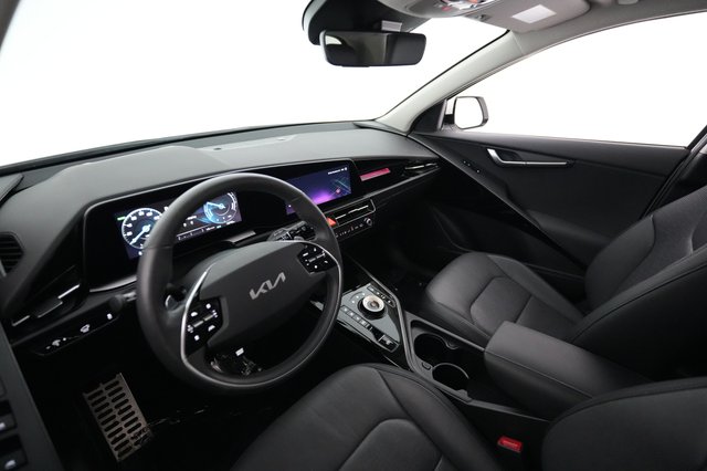 2023 Kia Niro EV — photo 18 of 23