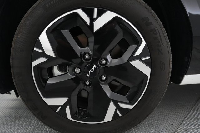 2023 Kia Niro EV — photo 15 of 23