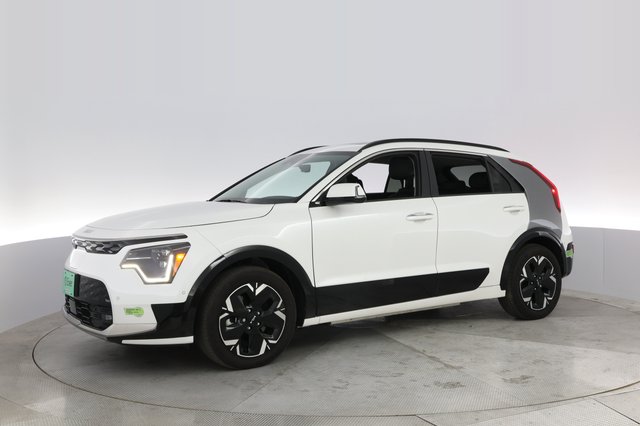 2023 Kia Niro EV — photo 14 of 23