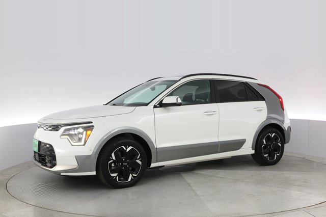 2023 Kia Niro EV — photo 14 of 25