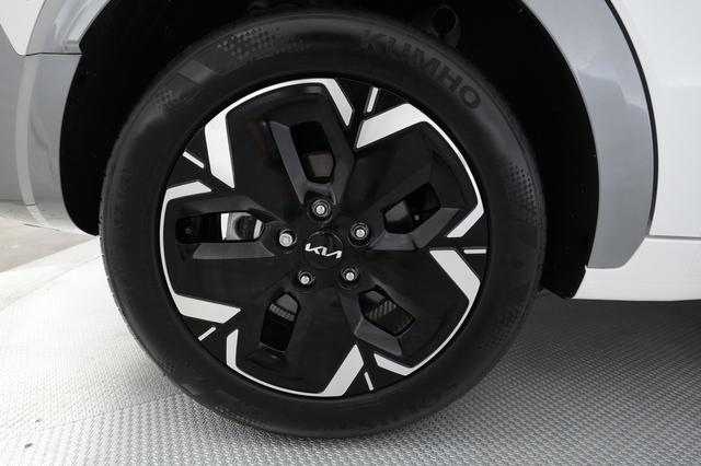 2023 Kia Niro EV — photo 7 of 25