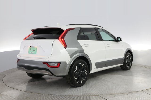 2023 Kia Niro EV — photo 2 of 25
