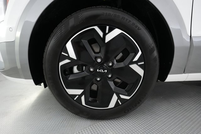 2023 Kia Niro EV — photo 15 of 25
