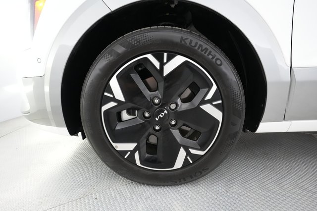 2023 Kia Niro EV — photo 15 of 30