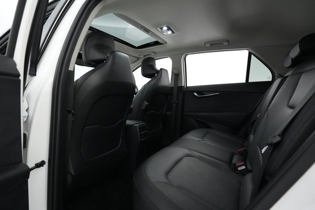 2023 Kia Niro EV — photo 18 of 30