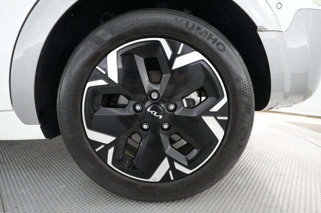 2023 Kia Niro EV — photo 16 of 30