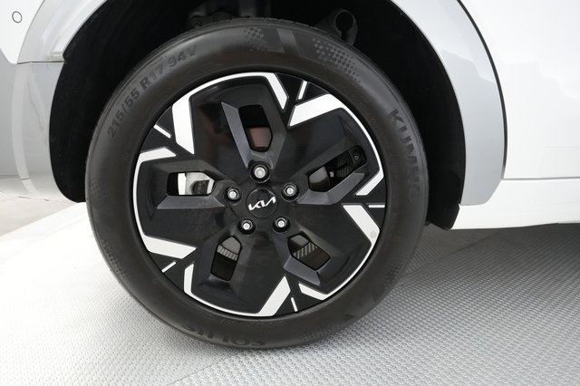 2023 Kia Niro EV — photo 7 of 30