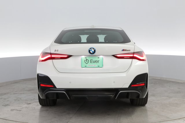 2022 BMW i4 — photo 11 of 22