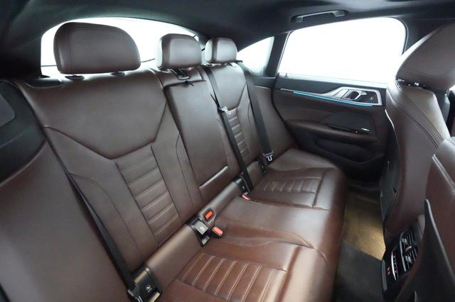2022 BMW i4 — photo 4 of 22
