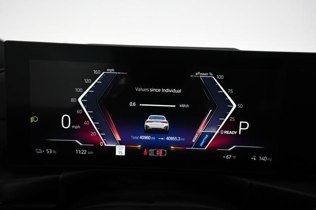 2022 BMW i4 — photo 5 of 22