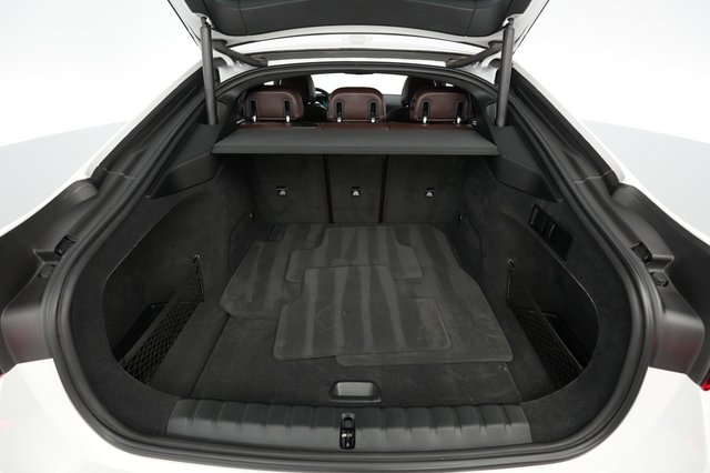 2022 BMW i4 — photo 6 of 22