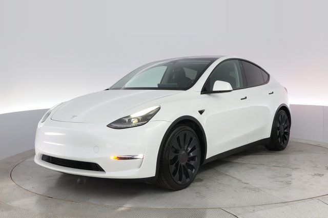 2022 Tesla Model Y — VIN 7SAYGDEF9NF559674