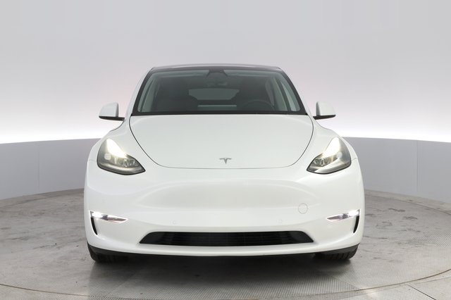 2022 Tesla Model Y — photo 9 of 23