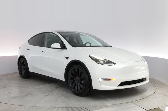 2022 Tesla Model Y — photo 10 of 23