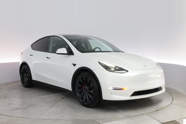 2022 Tesla Model Y — photo 10 of 23