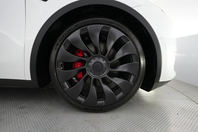 2022 Tesla Model Y — photo 7 of 23