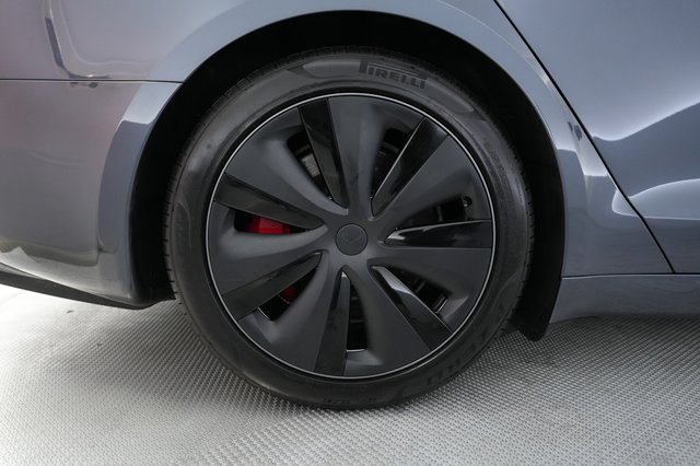 2023 Tesla Model S — photo 15 of 21