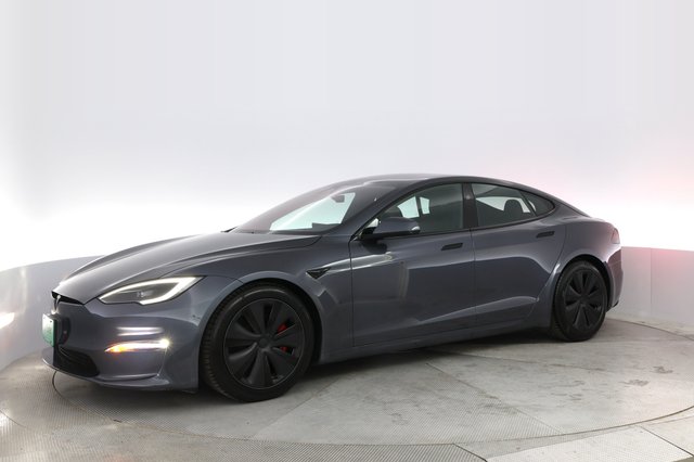 2023 Tesla Model S — photo 14 of 21