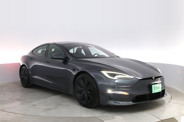 2023 Tesla Model S — photo 10 of 21