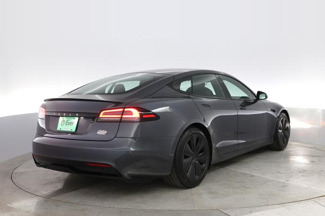 2023 Tesla Model S — photo 2 of 21
