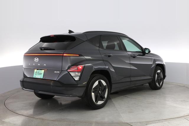 2024 Hyundai Kona — photo 2 of 21