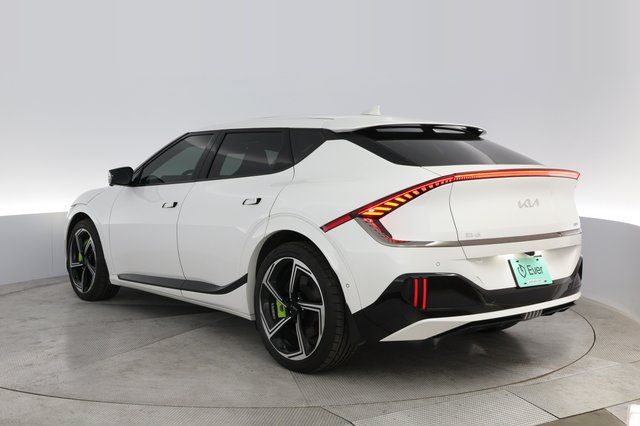 2023 Kia EV6 — photo 13 of 22