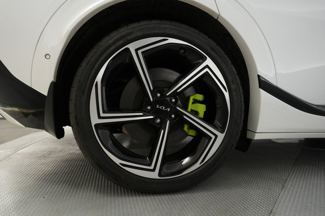 2023 Kia EV6 — photo 7 of 22