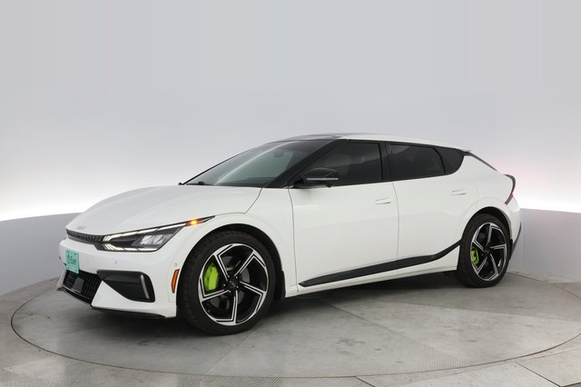 2023 Kia EV6 — photo 14 of 22