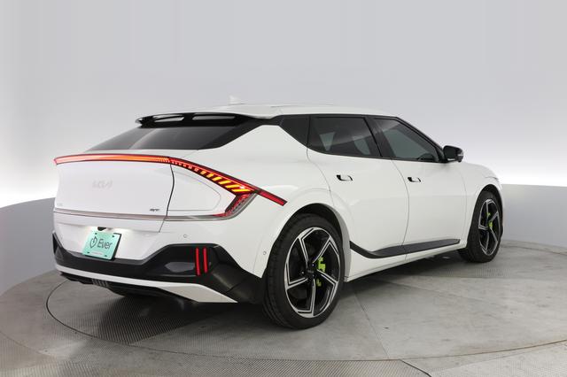 2023 Kia EV6 — photo 2 of 22