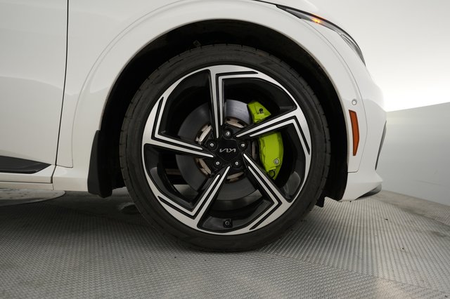 2023 Kia EV6 — photo 17 of 22