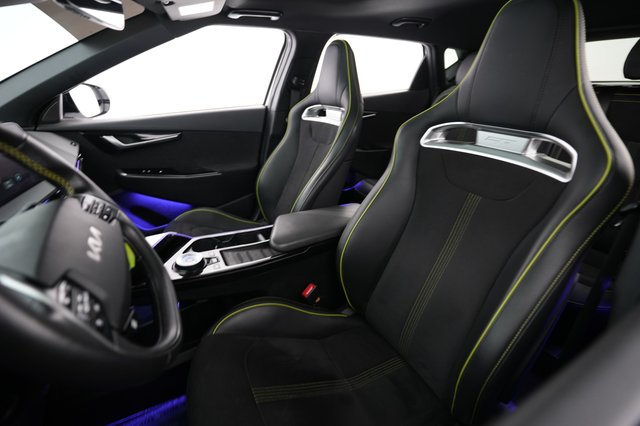 2023 Kia EV6 — photo 3 of 22