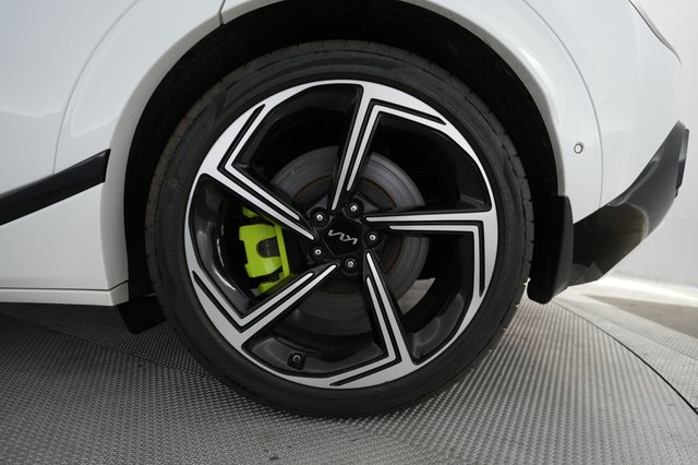 2023 Kia EV6 — photo 15 of 22