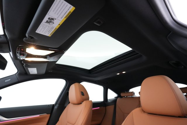 2024 BMW i4 — photo 20 of 21