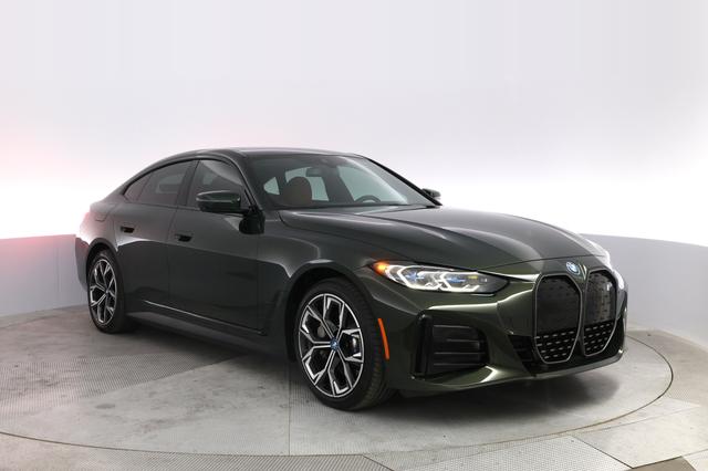 2024 BMW i4 — photo 10 of 21