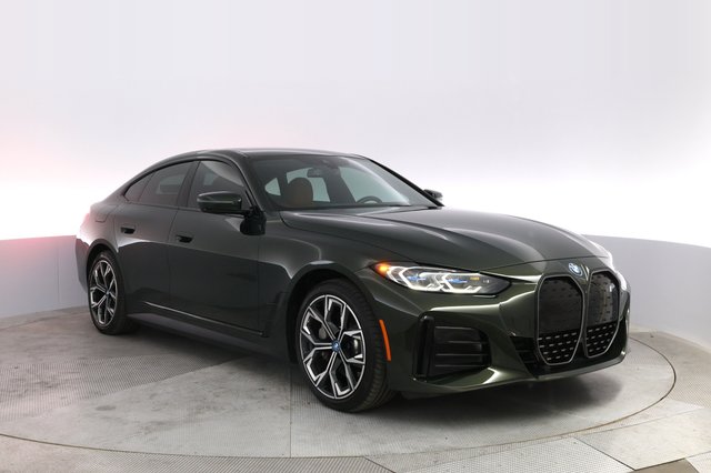 2024 BMW i4 — photo 10 of 21