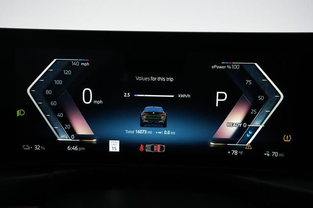 2024 BMW i4 — photo 5 of 21