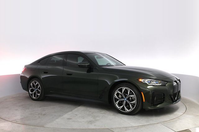 2024 BMW i4 — photo 11 of 21