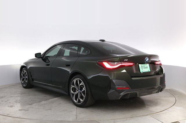 2024 BMW i4 — photo 13 of 21