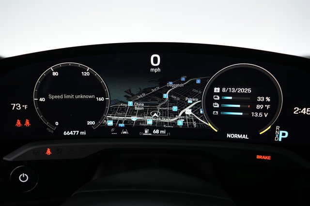 2021 Porsche Taycan — photo 5 of 26