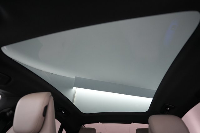 2021 Porsche Taycan — photo 20 of 26
