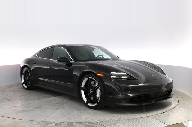 2021 Porsche Taycan — photo 10 of 26