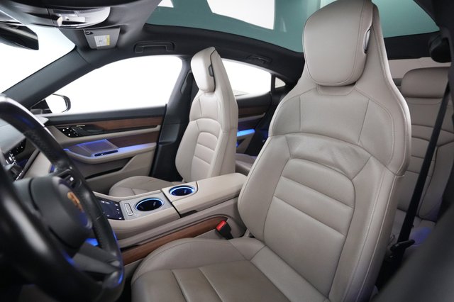 2021 Porsche Taycan — photo 3 of 26